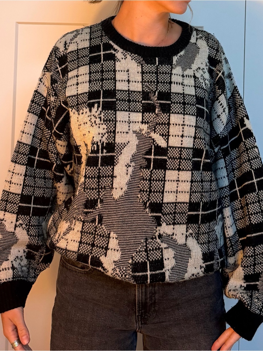 Black & White Plaid Abstract Knit Sweater